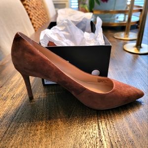 Banana Republic Madison Pump medium brown size 11